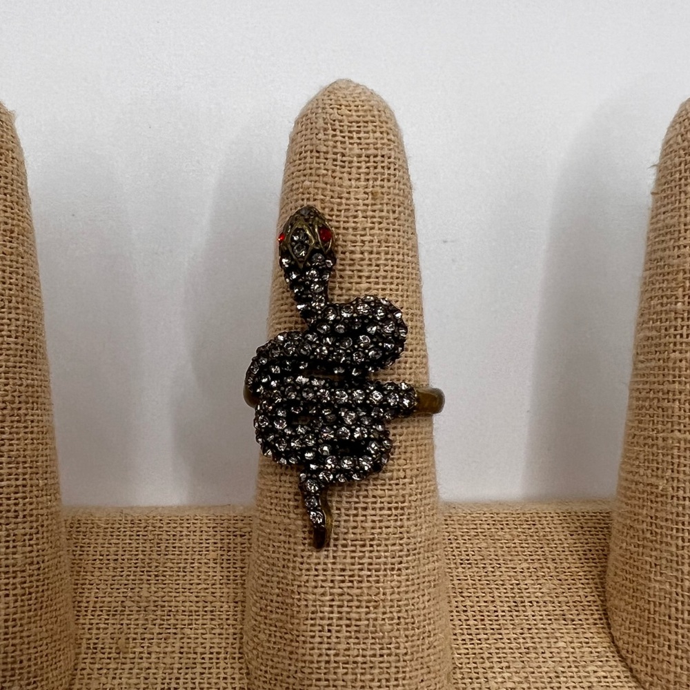 Jeweled Snake Ring - Picture 4 of 5